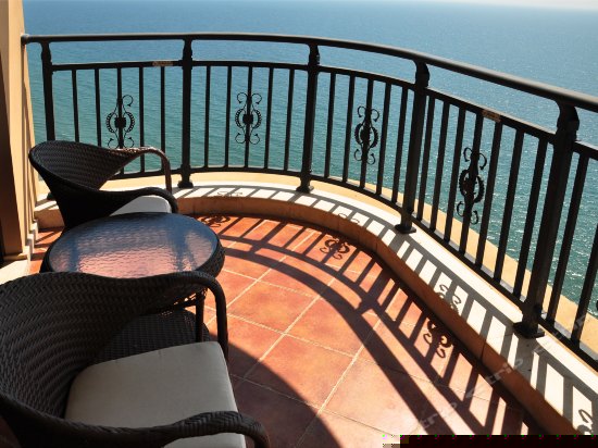 豪华海景标准双床房