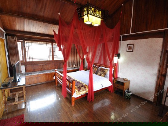 豪华蜜月大床房（三忘屋）