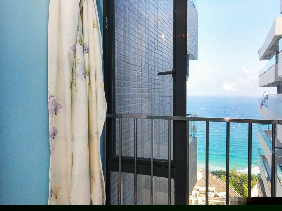 飘窗海景大床房