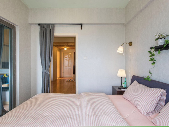 比邻双卧有套房