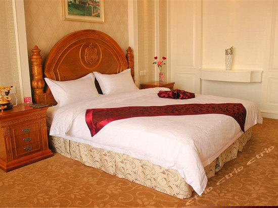 豪华大床房