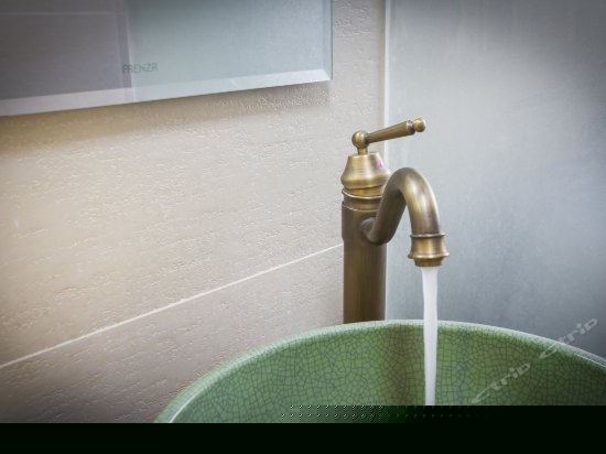 榻榻米大床房(知画）