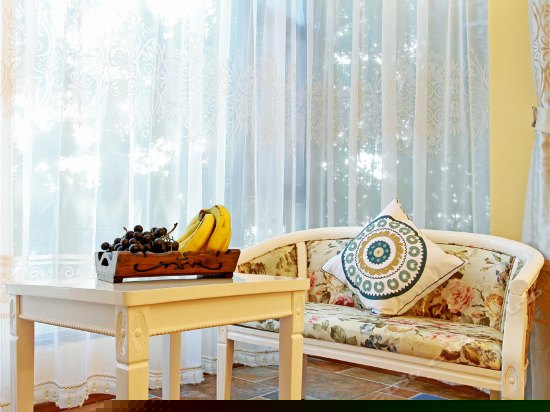 林荫海景蜜月房