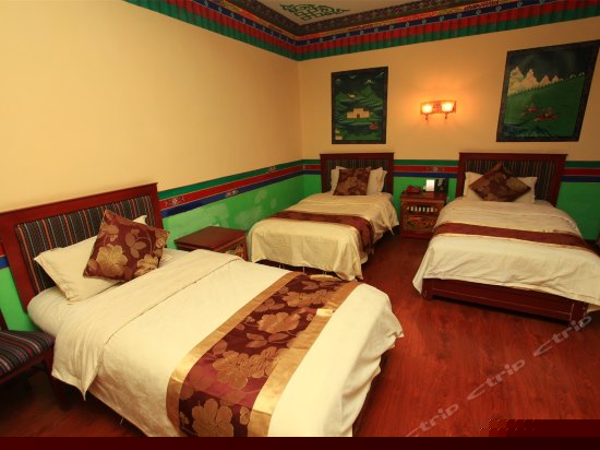 豪华藏式三人间