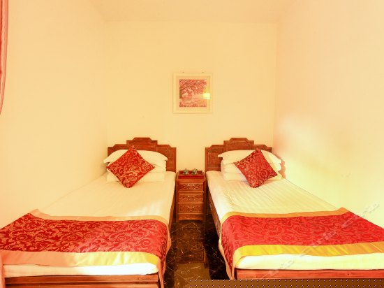 荣华富贵罗汉床房