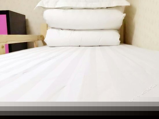 女生四人床位房