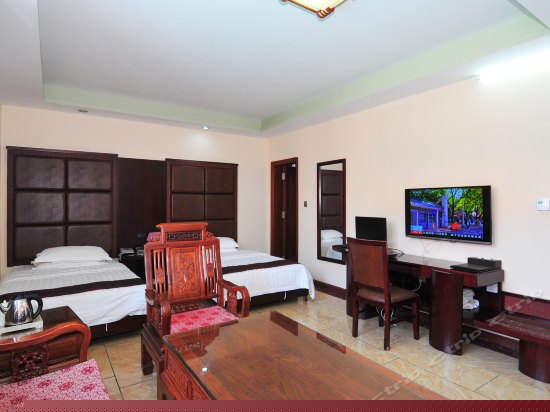 豪华双人房(电脑房）