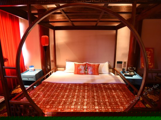 冲浪洞房花烛大床房