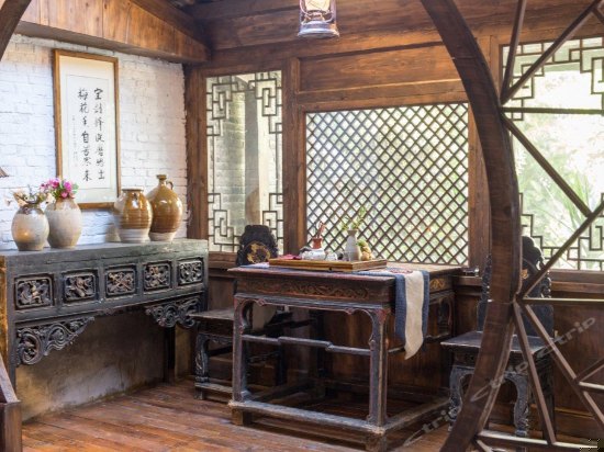 阳光竹园独院套房