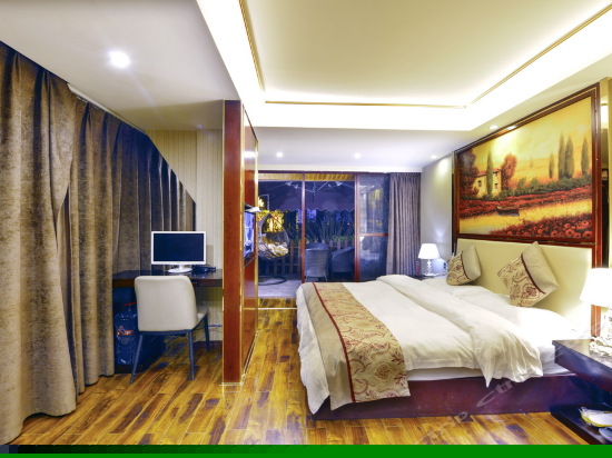 江景露台大床房