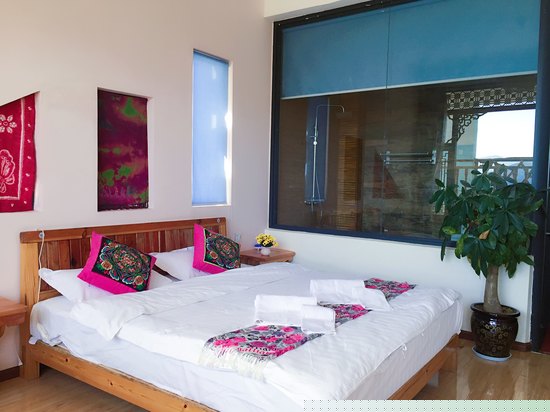 201特价庭院大床房