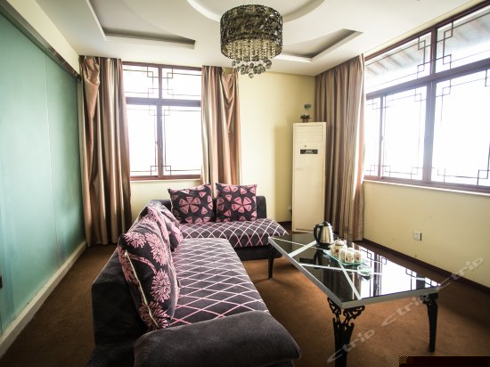 特色湖景阳台套房