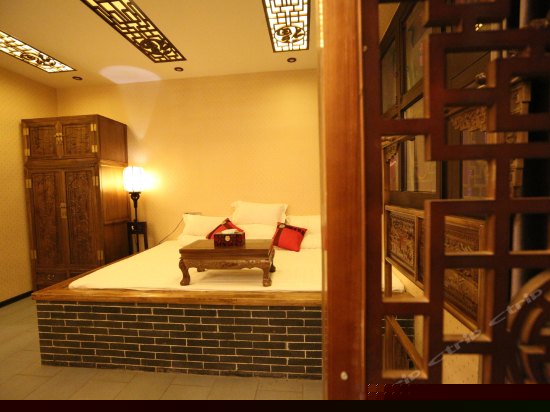 豪华古典土炕房