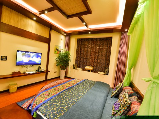 精品榻榻米圆床房