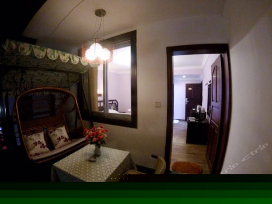 豪华阳台大床房