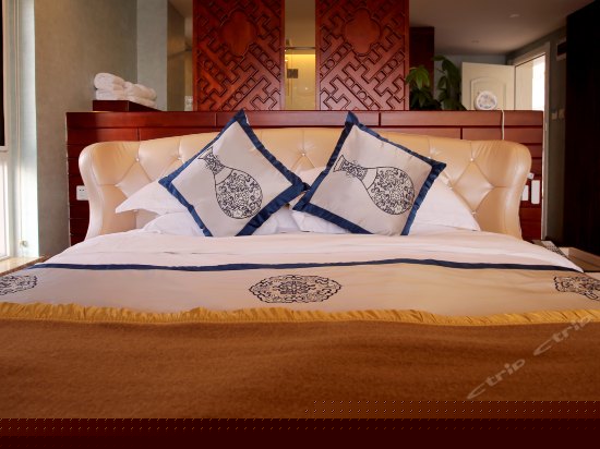 玫瑰绽放双海景豪华房