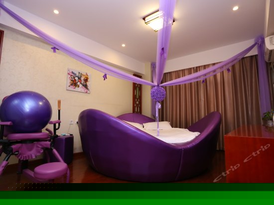 主题电动大床房