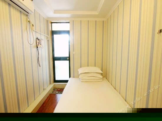 观海普通大床房