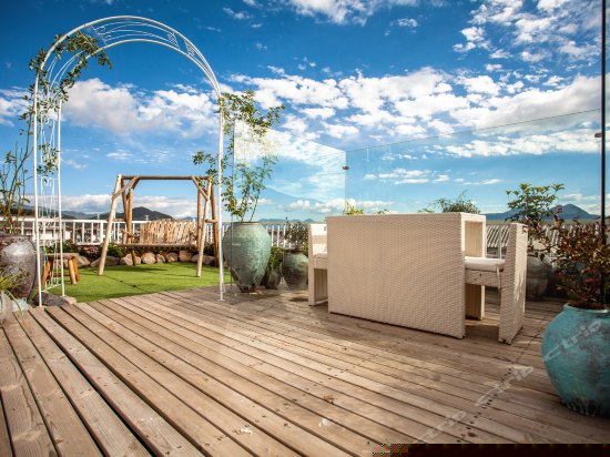 雪山蜜月观景房