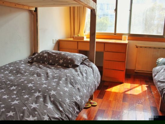 女生四人间（床位）