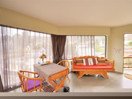 湖畔雪山豪华房