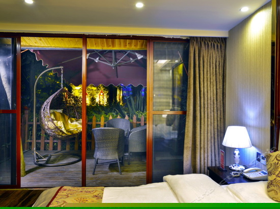 江景露台大床房