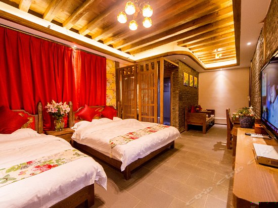 大业店唯美古韵亲子房