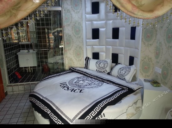 花好月圆（临江圆床）