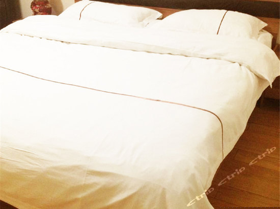 豪华江景大床房