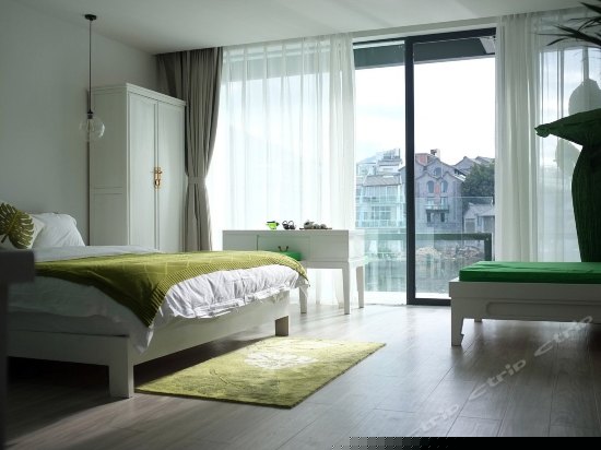 海景阳台大床房雪月