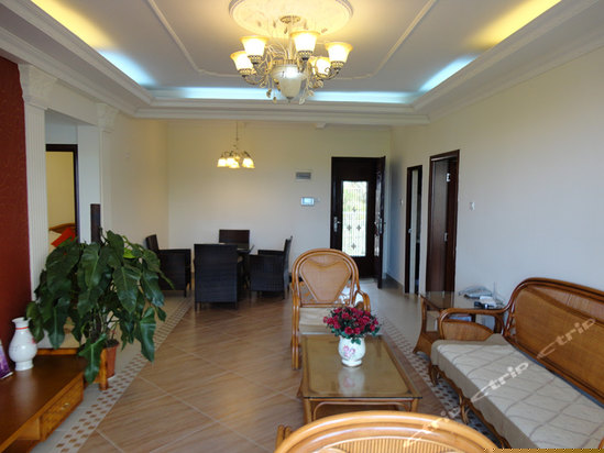 豪华园景三房二厅