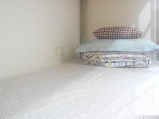 六人间(女生)(无窗)