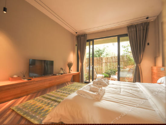 庭院海景大床房