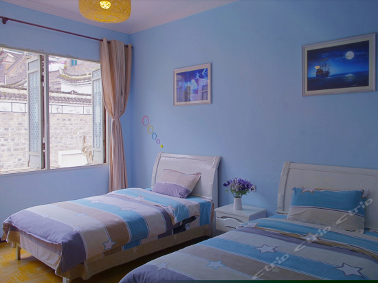 温馨山景标准间