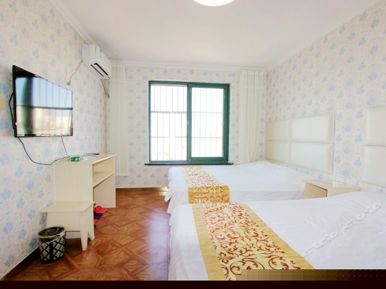 碧海蓝天温馨四人间