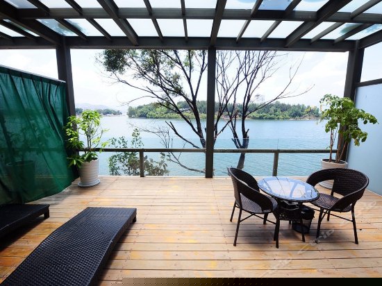 豪华海景大床房04