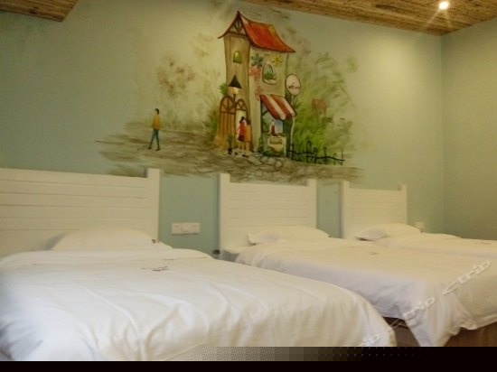 主题阁楼三人间