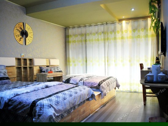 临江大阳台韩式观景房（听涛阁）