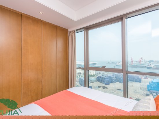 精装海景大床房