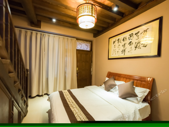 远景复式豪华家庭房