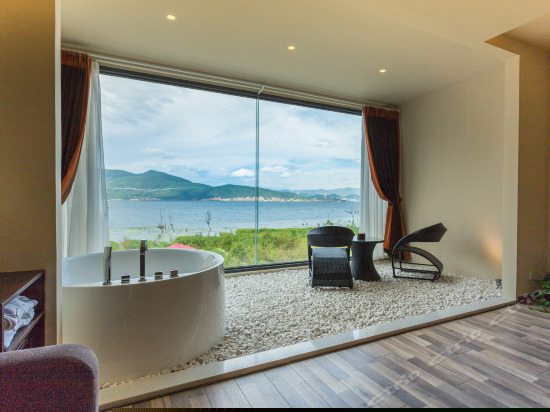 一堂海景大床房