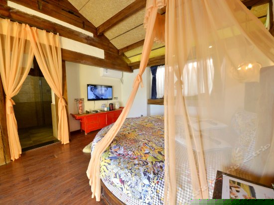 风情院优雅人生浪漫圆床房