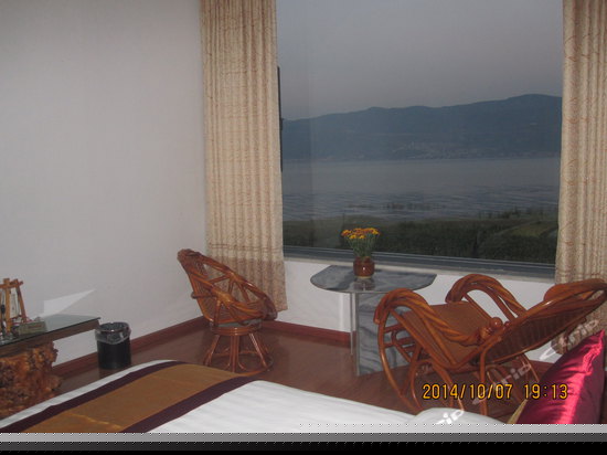 大床实木复古海景房