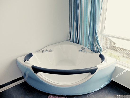 普通海景大床房