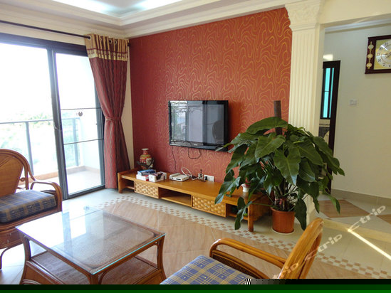 豪华园景三房二厅