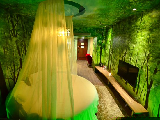 温馨浪漫主题房