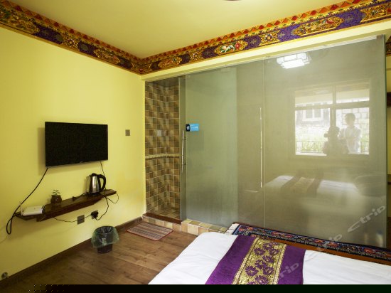 藏式榻榻米大床房