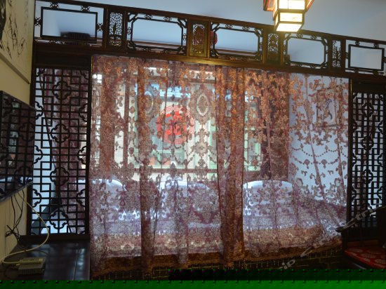 豪华窑洞土炕房