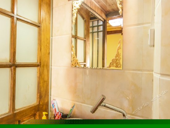 一楼标间雪月风花