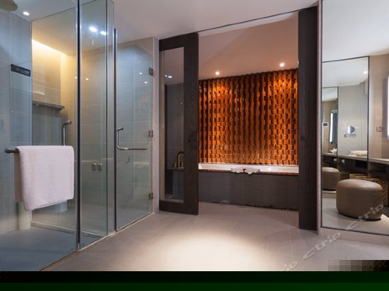 森林园景大床房